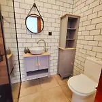 Lodge Casa Florestal - The Hobbit House *