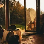 Lodge Casa Florestal - The Hobbit House *
