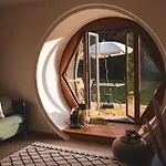 Casa Florestal - The Hobbit House *