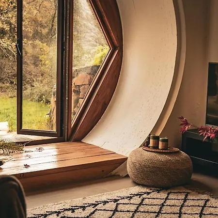 Деревянный коттедж Casa Florestal - The Hobbit House *